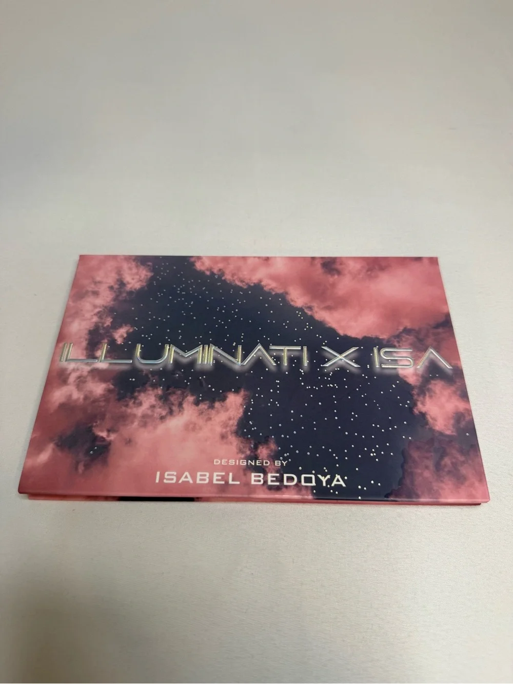 Isabel Bedoya Illuminati x Isa Eyeshadow Palette - Pink